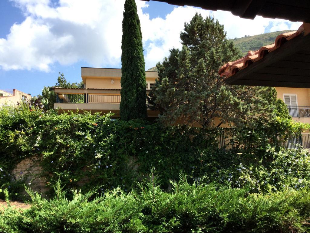 B&B Villa Di Giorgi Cefalù Eksteriør billede